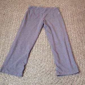ATHLETIC WORKS WOMENS GRAY WIDE LEG YOGA PANTS. LARGE(12-14) PETITE